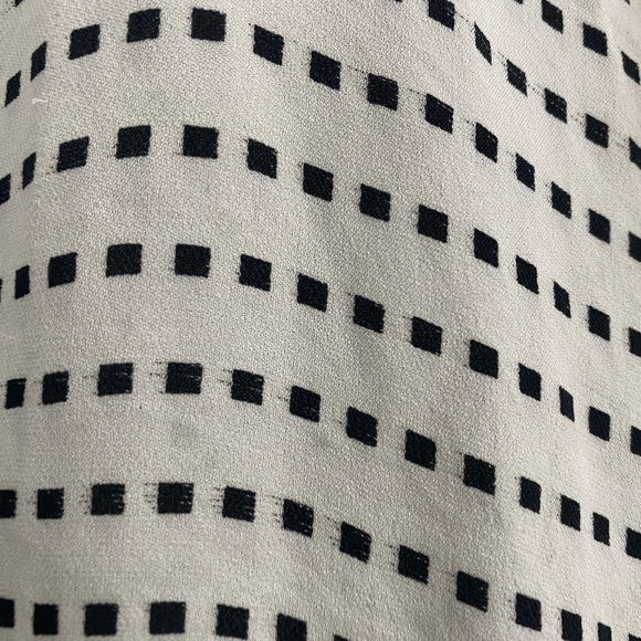 CITY SILK Patterned Button Down Shirt - Picture 3 of 3